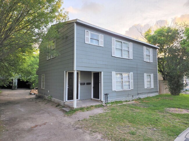 Building Photo - 1106 2nd Ave N