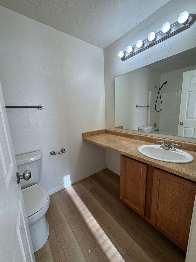 Building Photo - 1385 S 675 E