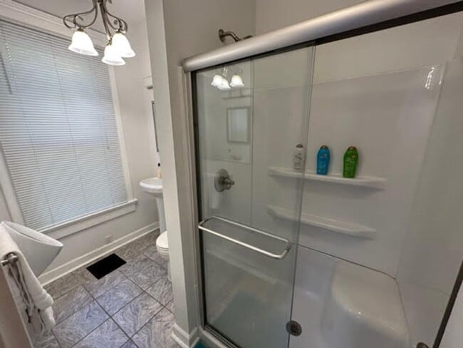 Building Photo - Victorian Village / Short North Single Family House!