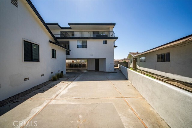 Building Photo - 237 Avenida Montalvo