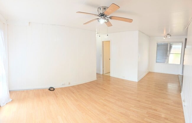 Building Photo - Lower Nuuanu 3 Bedroom 1.5 Bathroom Single...