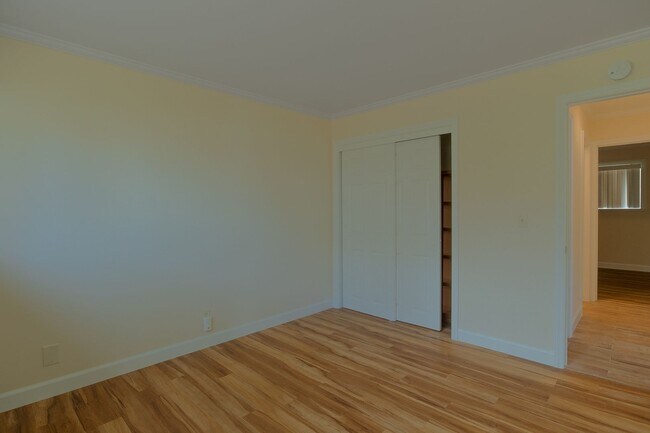 Building Photo - 2 Bedroom + 1 Bathroom Condo  | Marina Village | Port Hueneme | Unfurnished