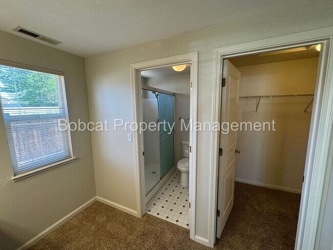 Building Photo - 532 Rawe Peak Dr