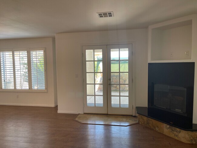 Building Photo - 2246 Sisley Pl