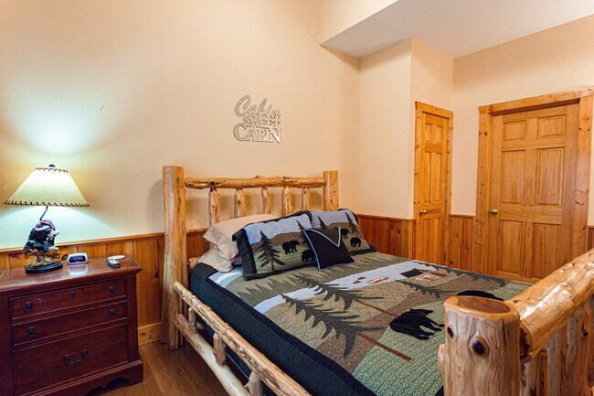 Building Photo - 415 Big Bear Wy