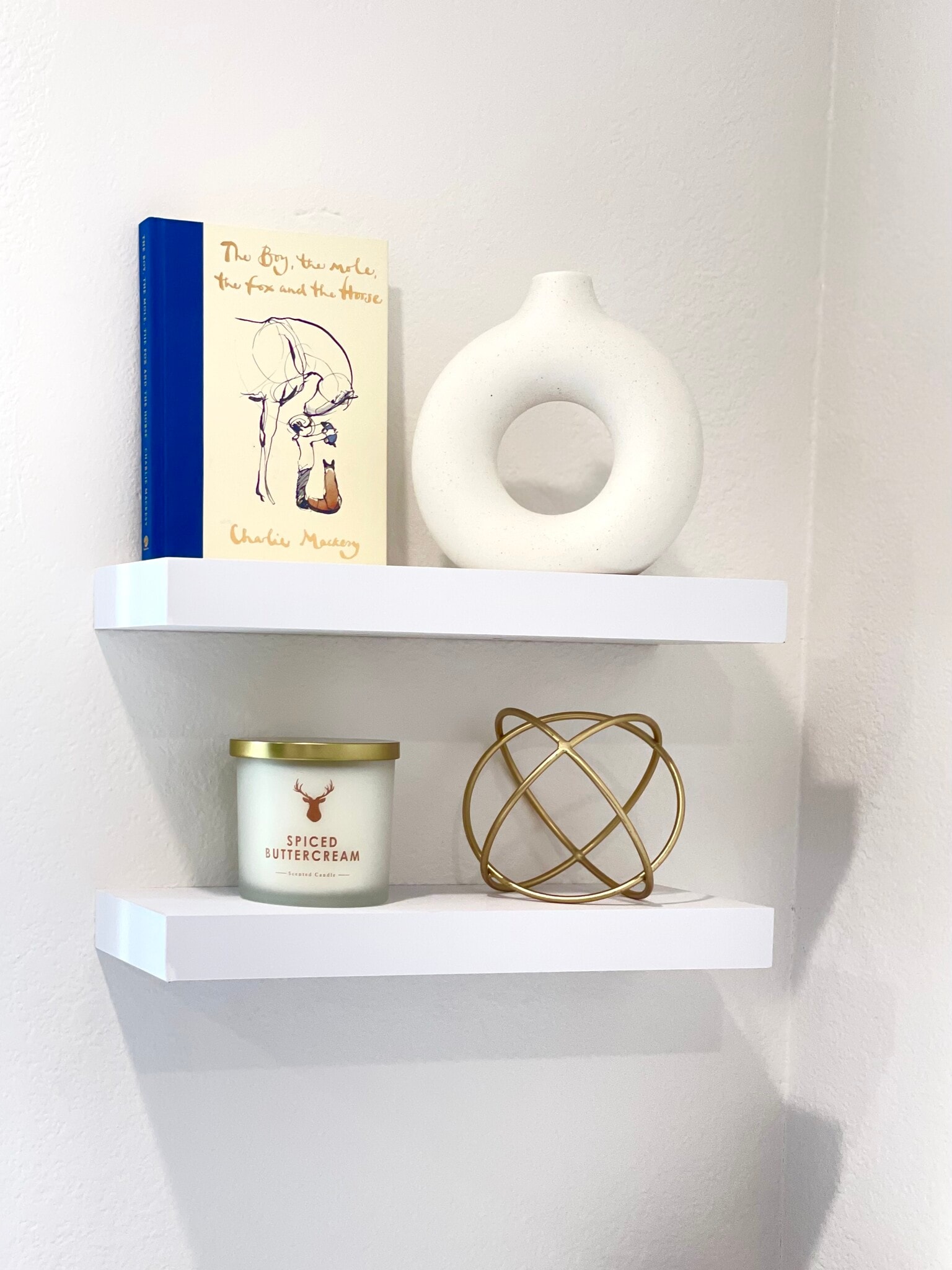 Bedroom - Designer touches - 206 W Maple Ave