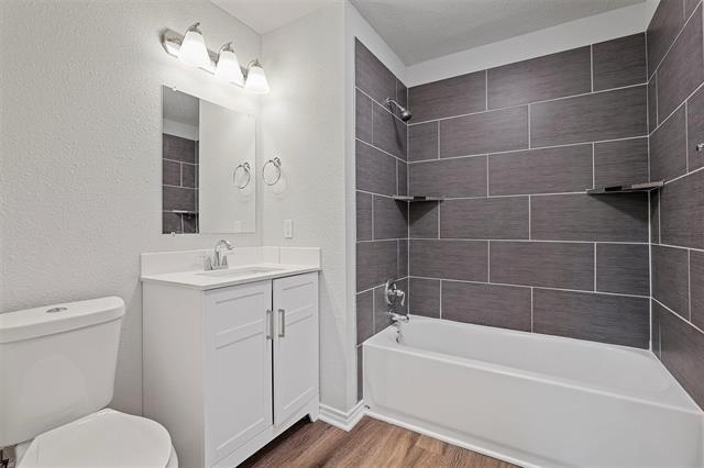 Building Photo - 317 Jones St