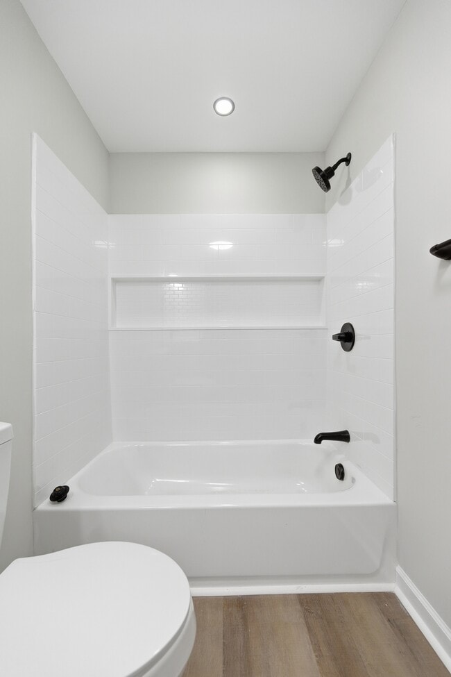 Building Photo - 4308 Roanoke Ave