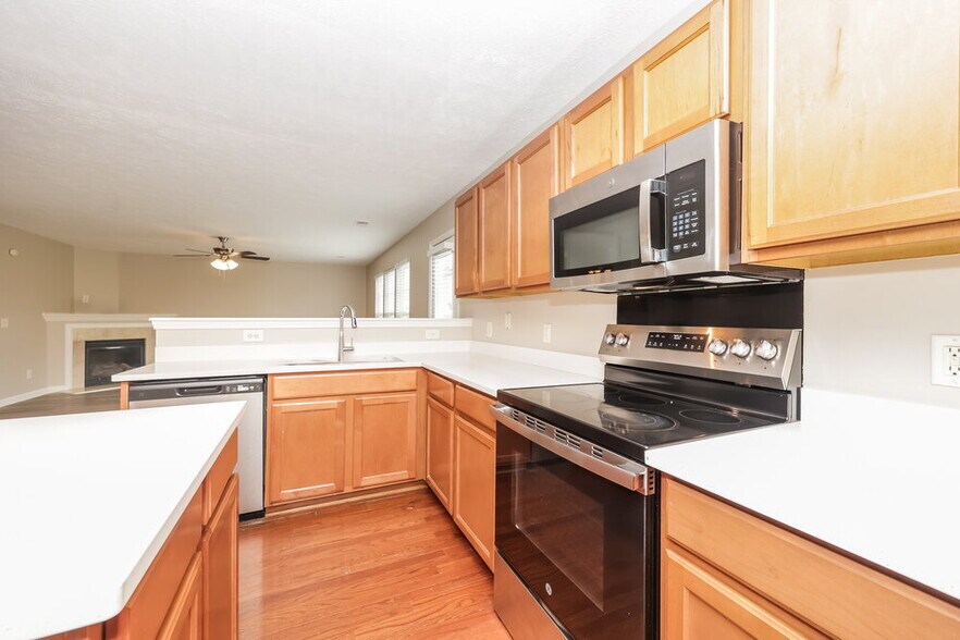 Building Photo - 336 Stewart Springs Dr