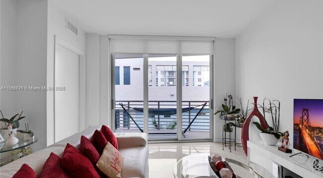 Building Photo - 7875 NW 107th Ave