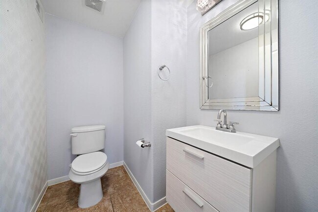 Building Photo - 29006 Dryander Forest Ct