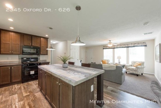 Building Photo - 3 bedroom in Indianapolis IN 46234