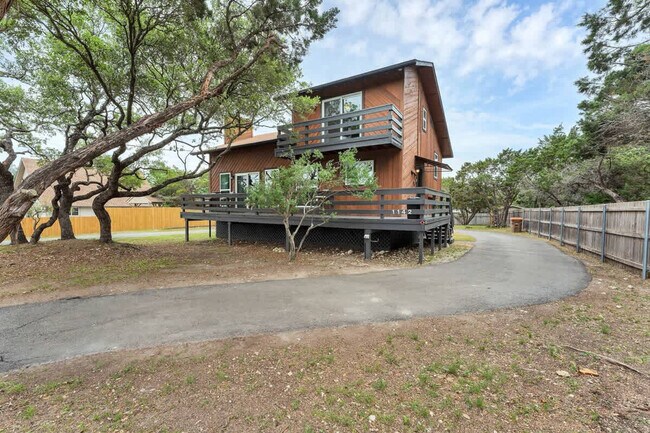 Building Photo - 1142 Amanda-SI ID1351227P