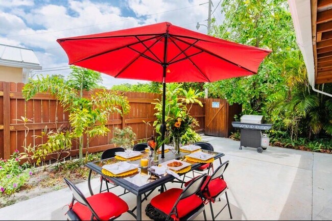 Building Photo - 279 Hach Ln