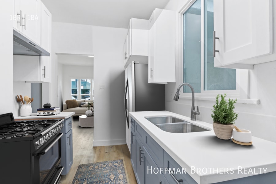 Building Photo - 201 Normandie Ave