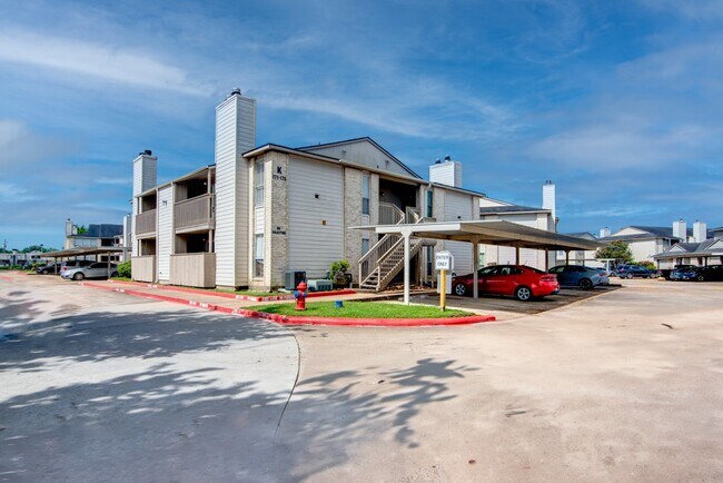 Building Photo - 3919 Fairmont Pkwy