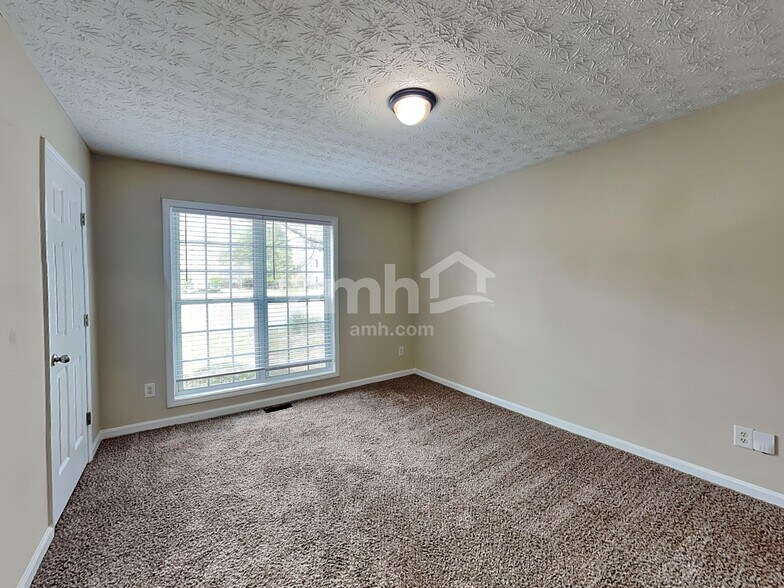 Building Photo - 3257 Tuggle Ives Dr