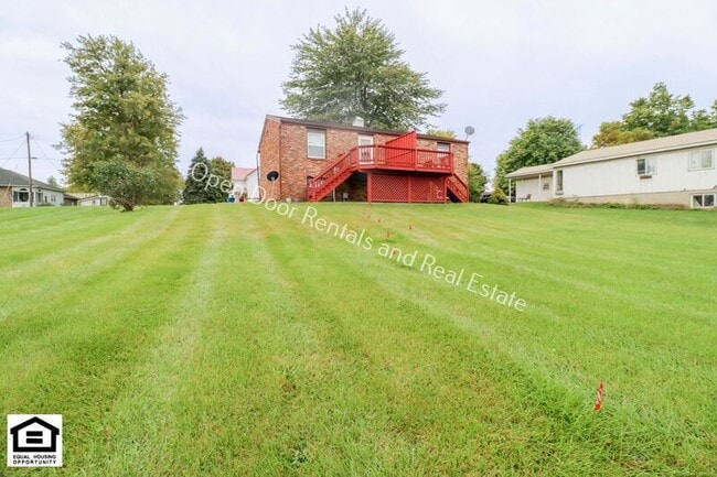 Building Photo - 301 E Hobart St