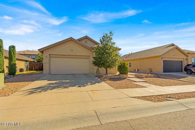 Building Photo - 3220 Scarlet Point Dr