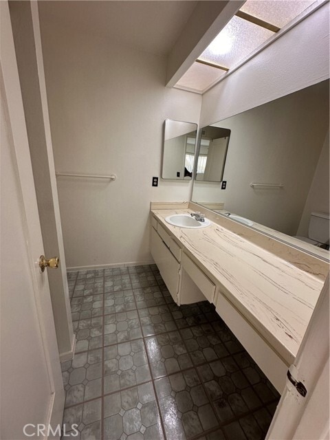 Building Photo - 23756 President Ave