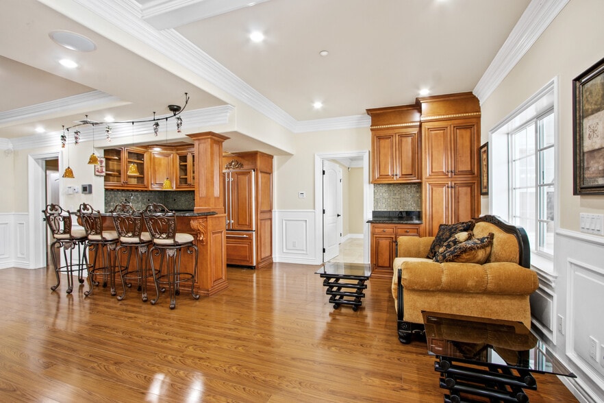 Building Photo - 1117 Encanto Dr