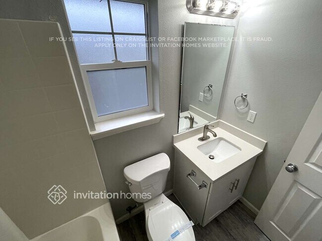 Building Photo - 1307 84th Ave SE