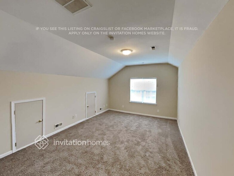 Building Photo - 106 Sandreed Dr