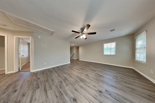 Building Photo - 21458 Hunter Hart Dr