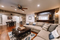 Building Photo - 1906 Almand Dr