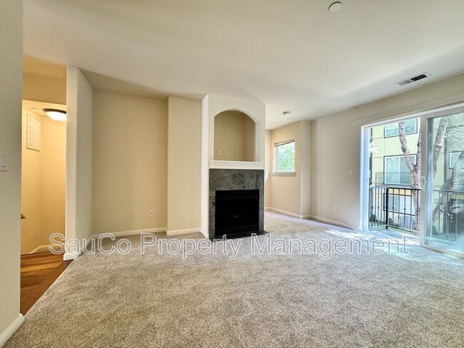 Building Photo - 2858 SW Tranquility Terrace