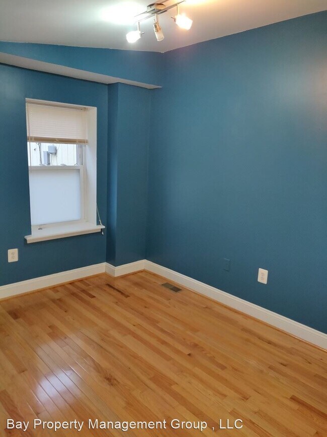 Building Photo - 2 br, 2.5 bath House - 1102 Washington Blvd