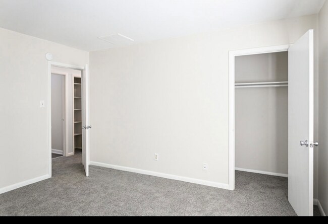 Building Photo - 3214 Martin Ave