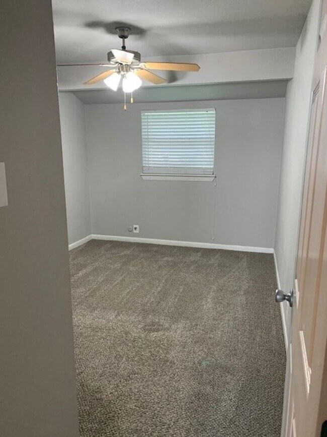 Building Photo - Beautifully remodeled home located on spacious corner lot