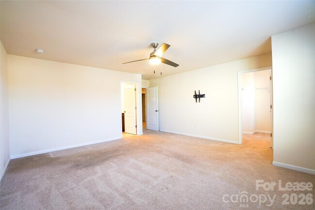 Building Photo - 5904 Stirlingshire Ct