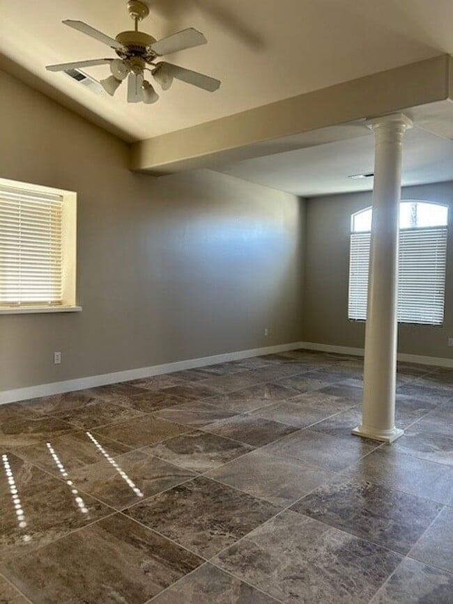 Building Photo - 11100 Myers Ranch Ct