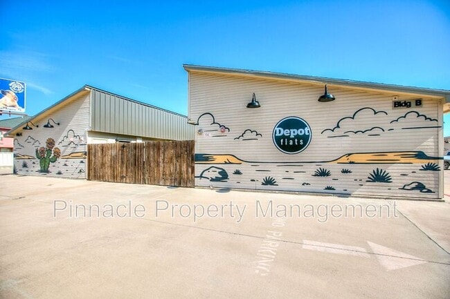 Primary Photo - 350 W Ave L