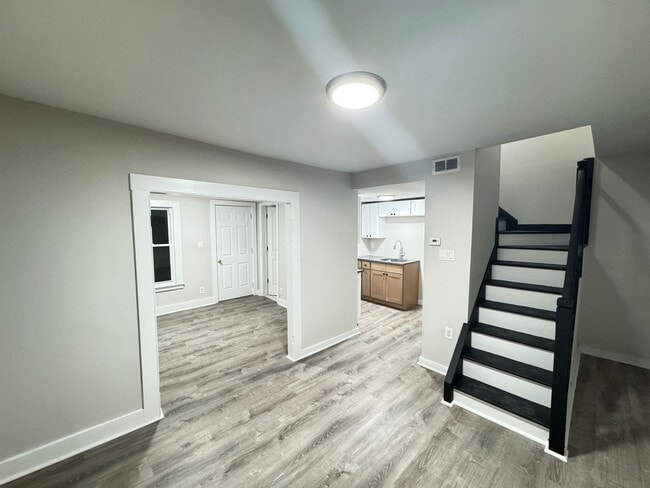 Primary Photo - 38 Clifton Ave