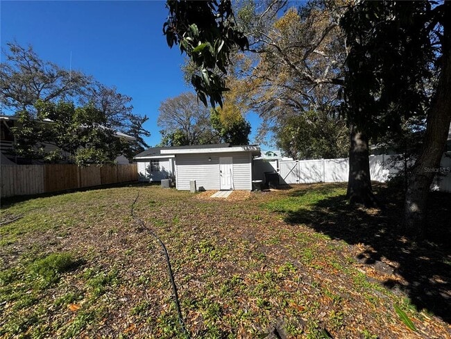 Building Photo - 3008 Hillview St