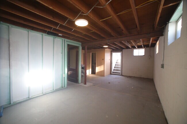 Building Photo - 4 Coffey Ave