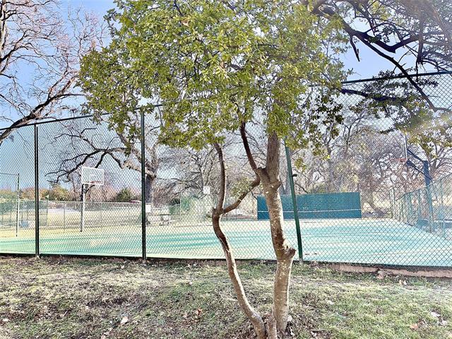 Building Photo - 3119 Lakeside Dr