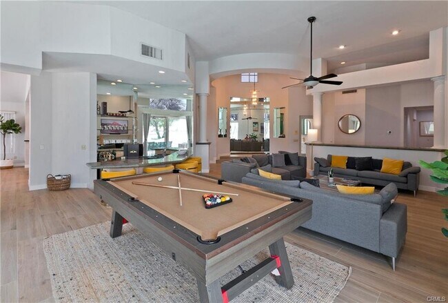 Primary Photo - 54015 Southern Hill