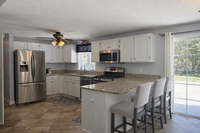 Building Photo - 11 Trout Farm Way