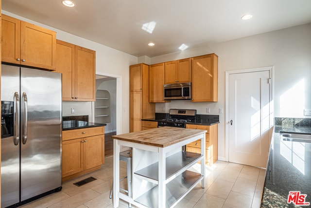 Building Photo - 8446 4th St