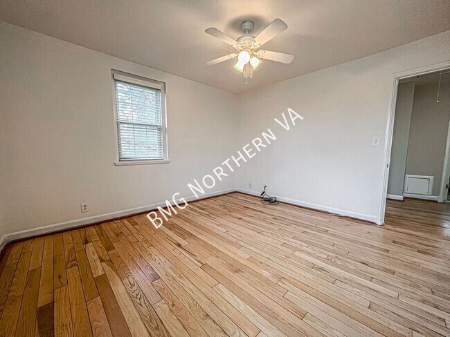 Building Photo - 4840 S 28th St