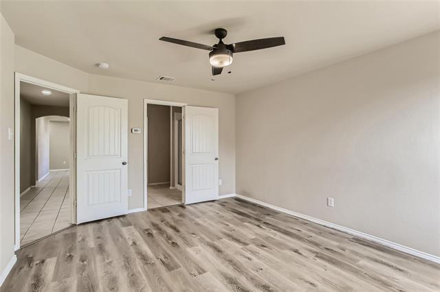 Building Photo - 503 Hawthorn Dr