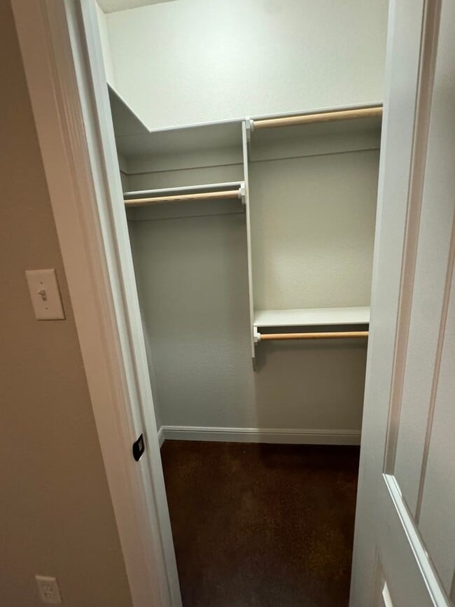 Building Photo - 3/2 in BROCK ISD - LAWN CARE INCLUDED - Pe...