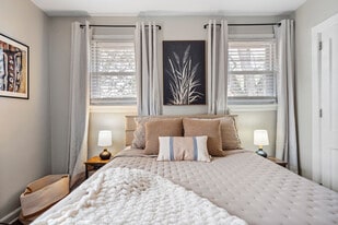 Building Photo - 400 Arbor St