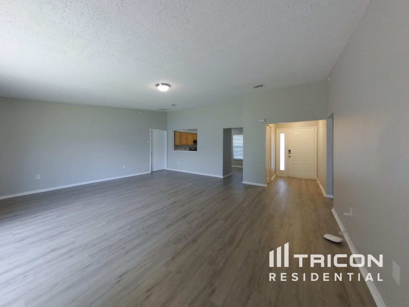 Building Photo - 641 Heraldo Ct