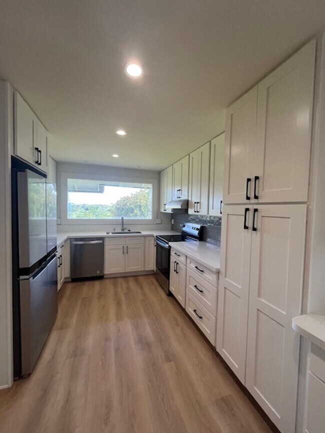 Building Photo - Stunning Newly Renovated Rim Lot in Wahiaw...