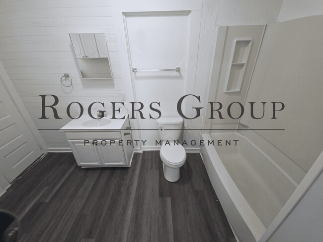 Building Photo - 121 Burwell Ave